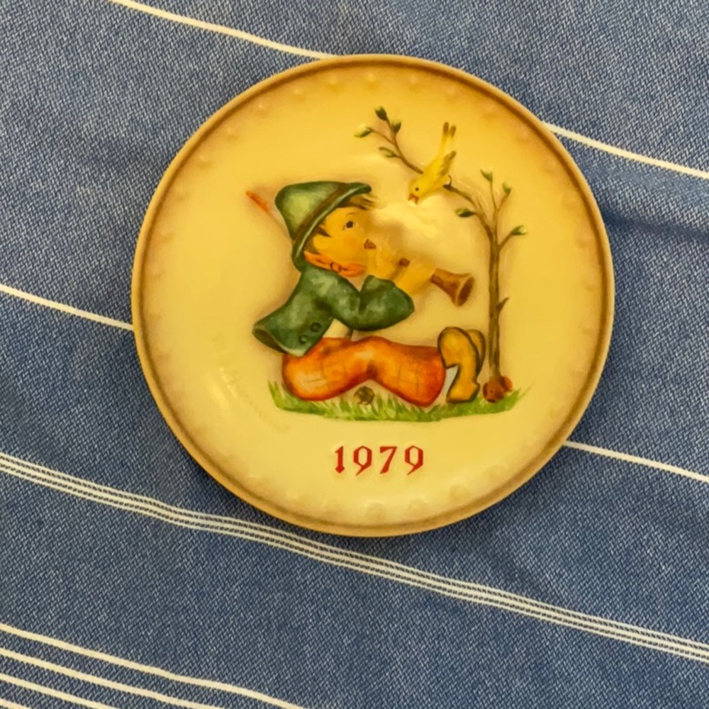 1979 Hummel Plate